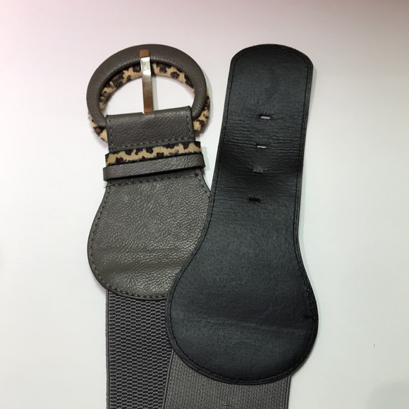 Gray Leopard Trim Stretch Belt - Picture 3 of 3